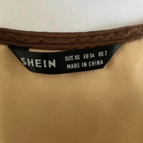 Woman’s top (blouse) bundle - Picture 4 of 9